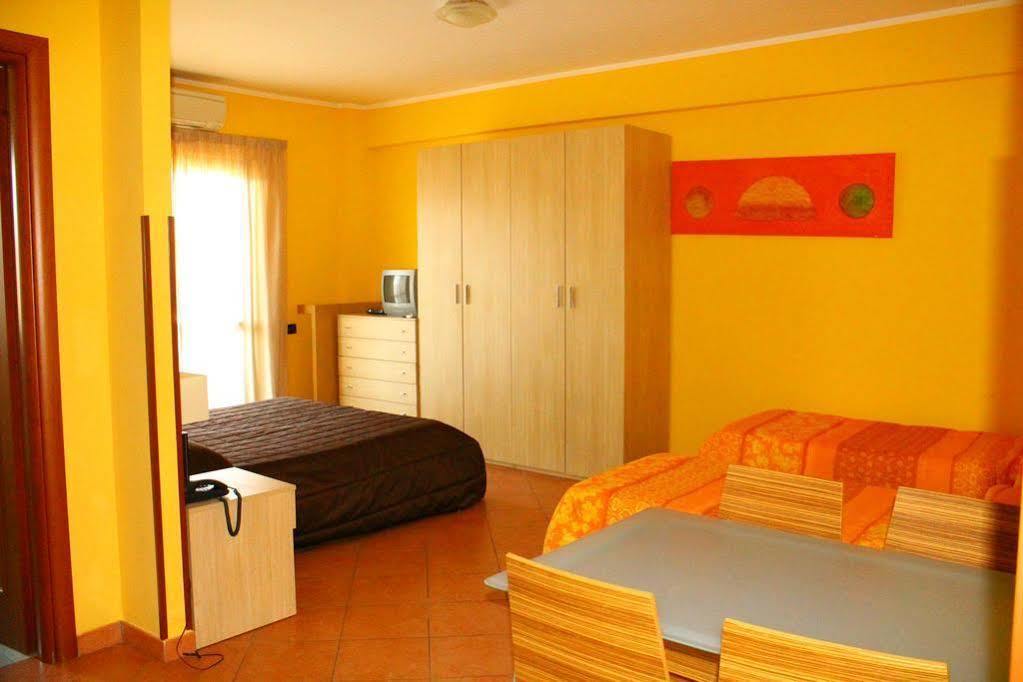 Hotel La Maison Jolie Fiumicino